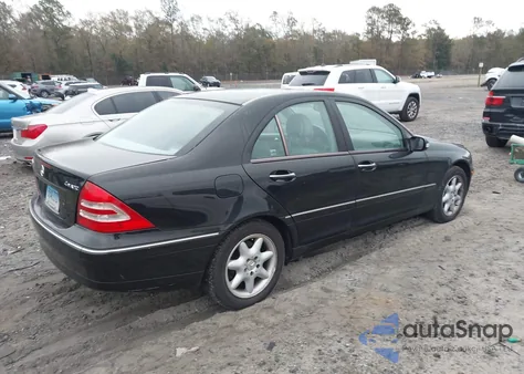 2004 Mercedes-Benz C 320 4Matic из США, поврежденный, VIN WDBRF84J24F482432